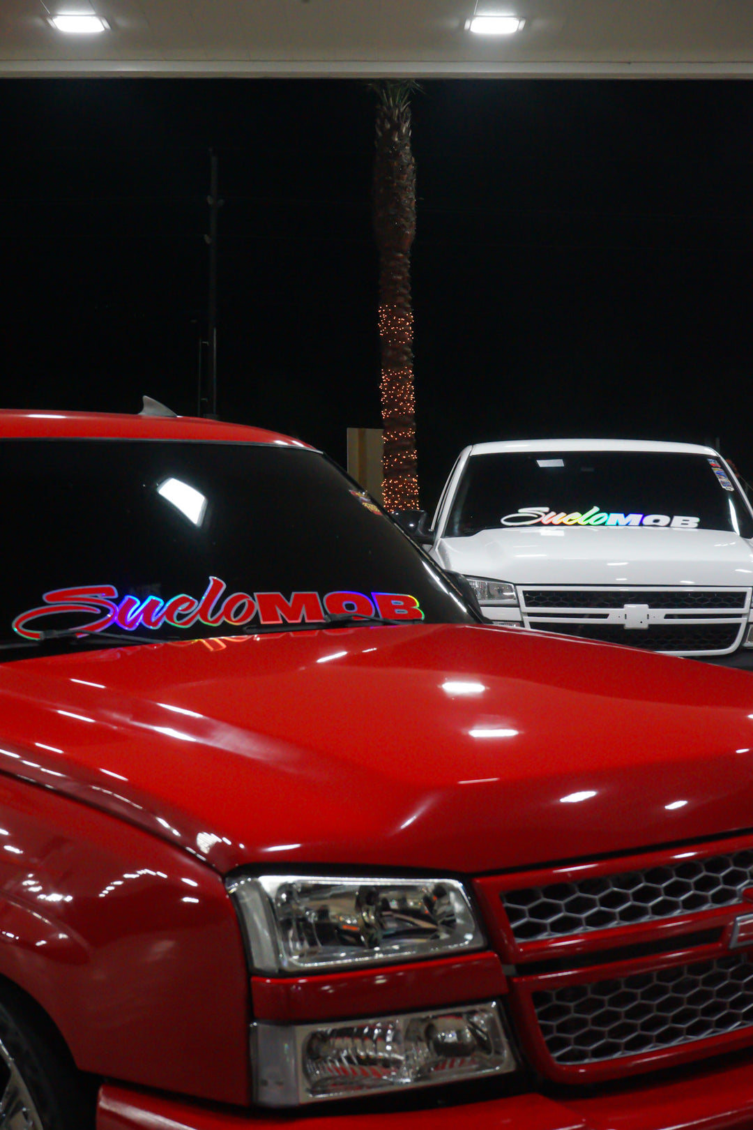 SueloMob Windshield Decal (Custom Color w/ Holographic Outline)